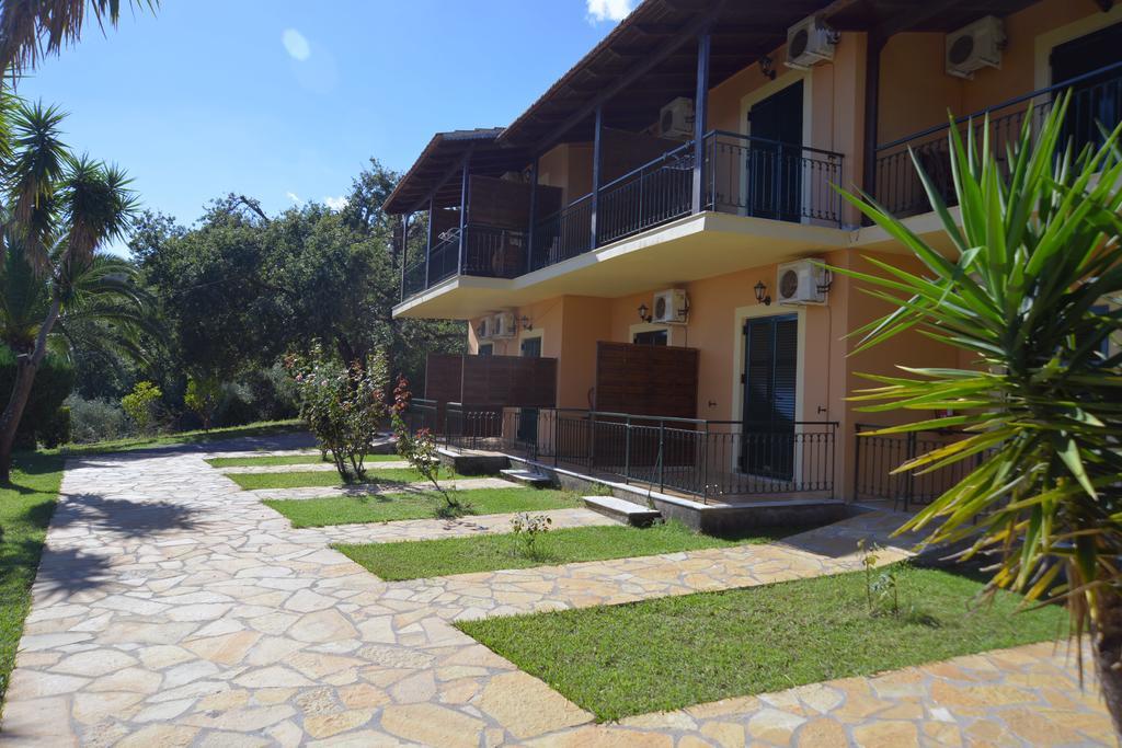 Krystallia Apartments Dassia (Corfu) Exterior foto